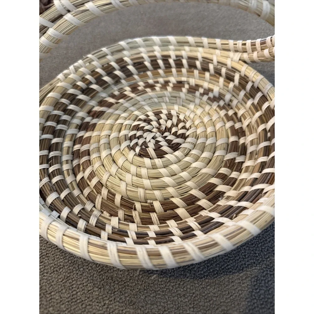 South Carolina Sweet Grass Basket with Handle Signed Delores Iones 2015 (TD)